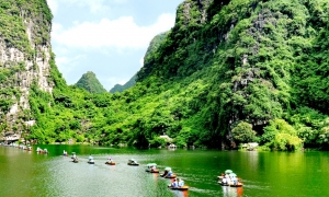 Bai Dinh Pagoda – Trang An – Mua Cave – Cuc Phuong National Park Private  2 Days 1 Night